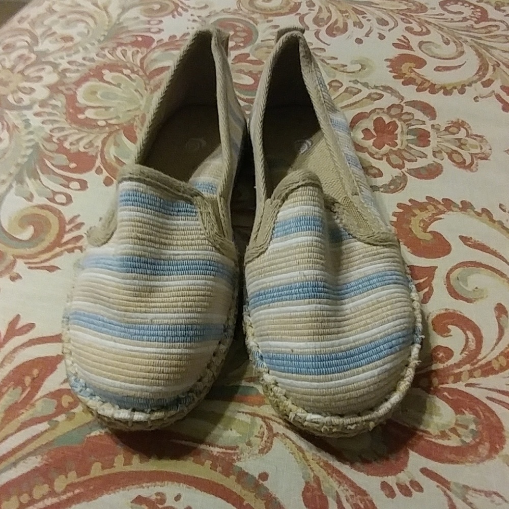 Women flats